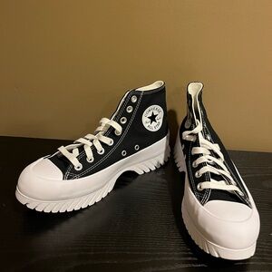 NWOT Converse Women's Chuck Taylor All Star Hi Sneakers Sz 8.5